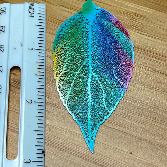 Metal Filigree Leaf Earrings, multi-colored - Picture 3 of 4